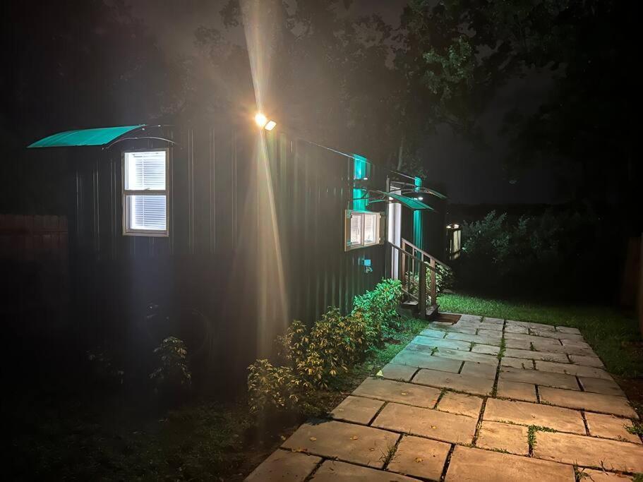 1Bed 1Bath Container Home Centrally Located Cypress Gardens Exteriör bild