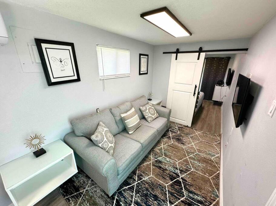 1Bed 1Bath Container Home Centrally Located Cypress Gardens Exteriör bild