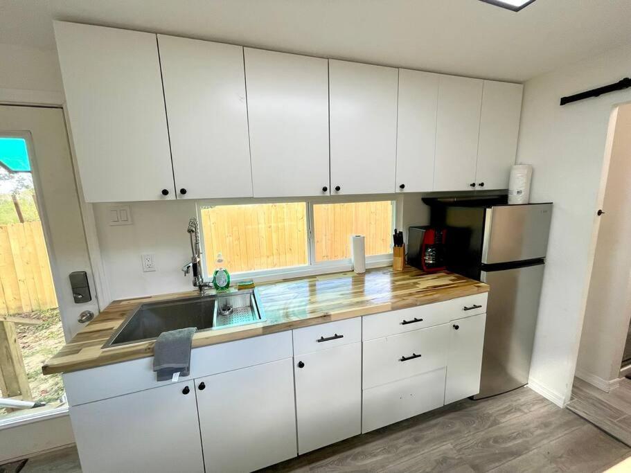1Bed 1Bath Container Home Centrally Located Cypress Gardens Exteriör bild